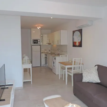 Apartamento Gracioseros 106- 2 Bed-gr Floor-ac-uk Tv-wifi *
