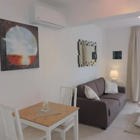 Apartamento Gracioseros 106- 2 Bed-gr Floor-ac-uk Tv-wifi