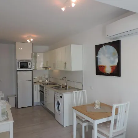 Gracioseros 106- 2 Bed-gr Floor-ac-uk Tv-wifi Διαμέρισμα *